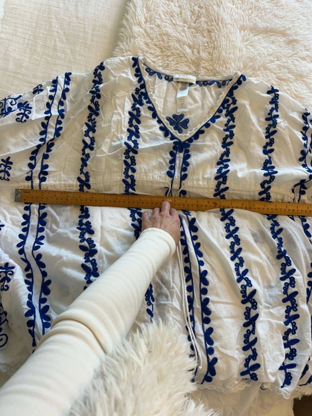 La Blanca White Swim Coverup with Blue Embroidery L - Picture 7 of 11